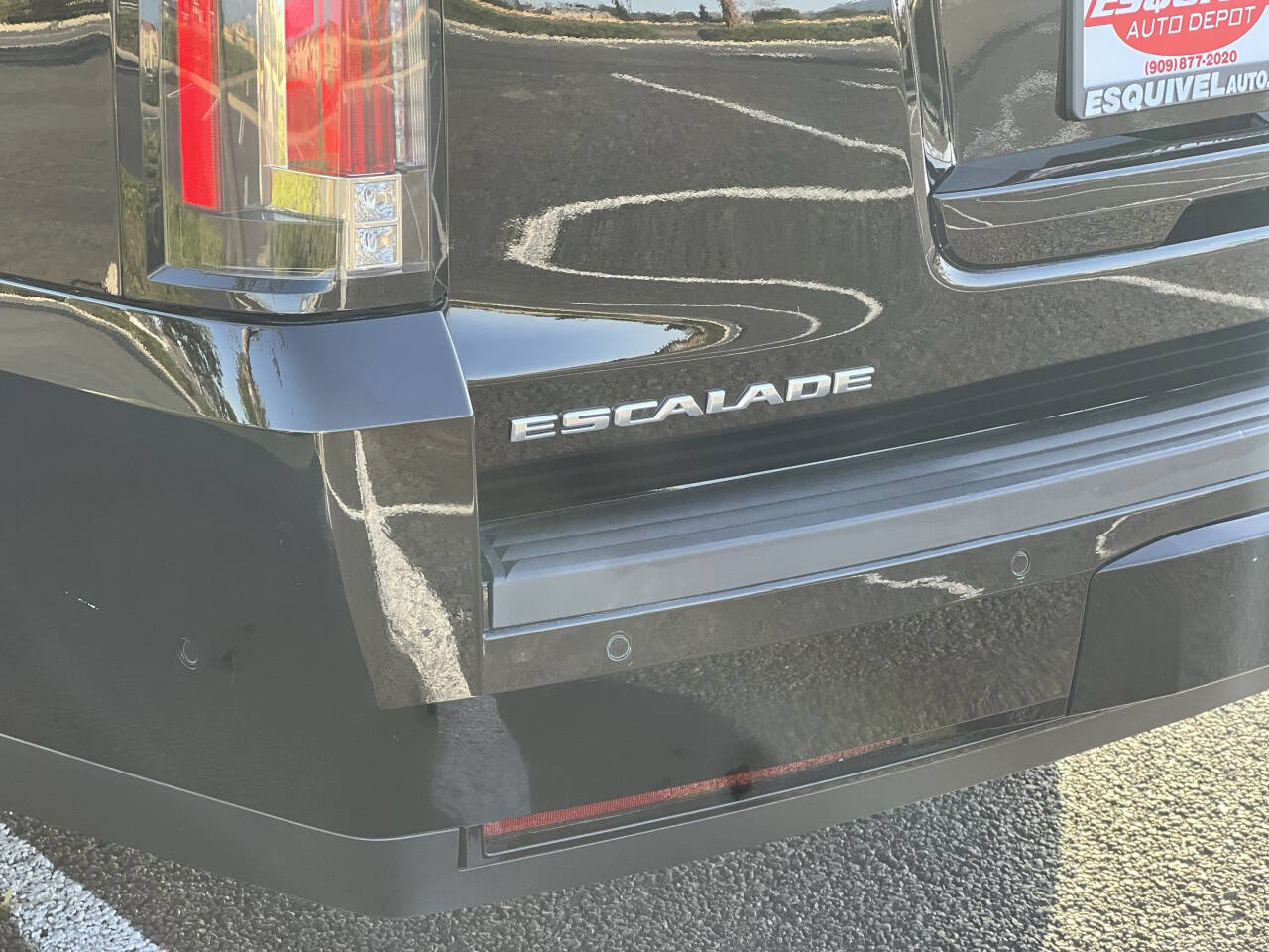 Used 2017 Cadillac Escalade ESV Luxury image 9