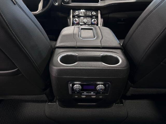 Used 2023 GMC Yukon XL Denali w/ Denali Reserve Package AWD/4WD image 27