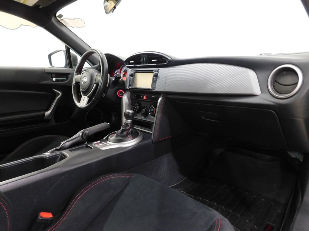 Used 2015 Scion FR-S RWD image 55
