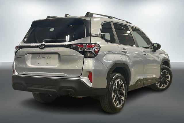 Used 2025 Subaru Forester Premium image 13