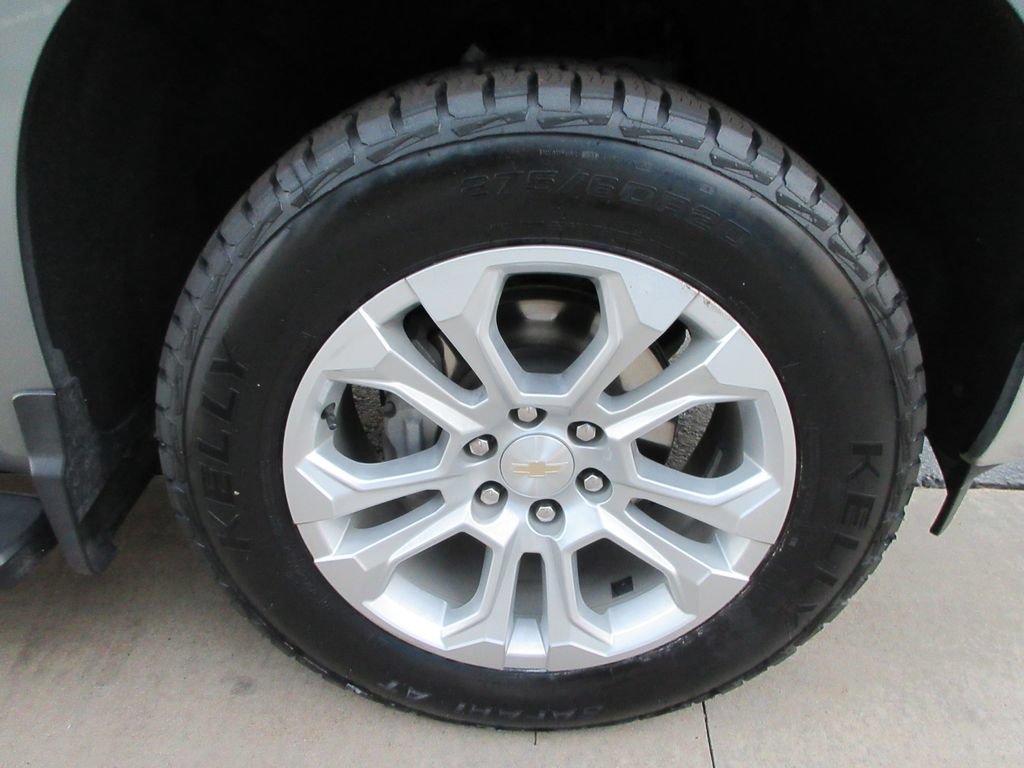 Certified 2024 Chevrolet Silverado 1500 LTZ AWD/4WD image 9