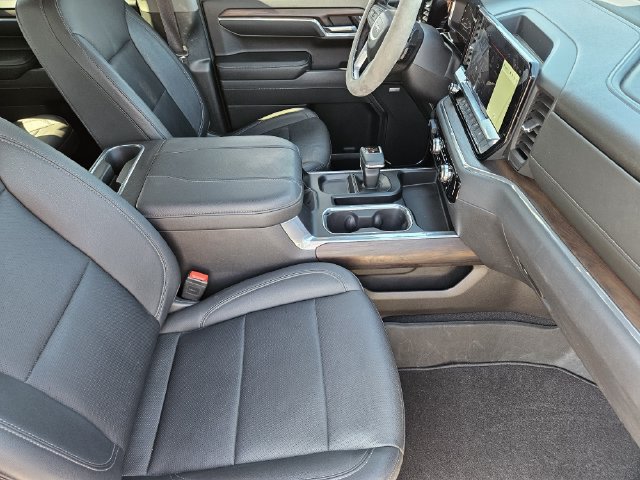 Used 2024 GMC Sierra 1500 SLT AWD/4WD image 14