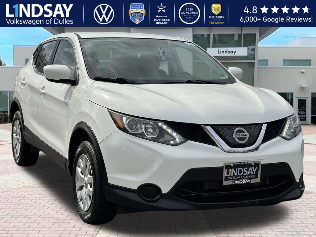 Used 2018 Nissan Rogue Sport S image 1