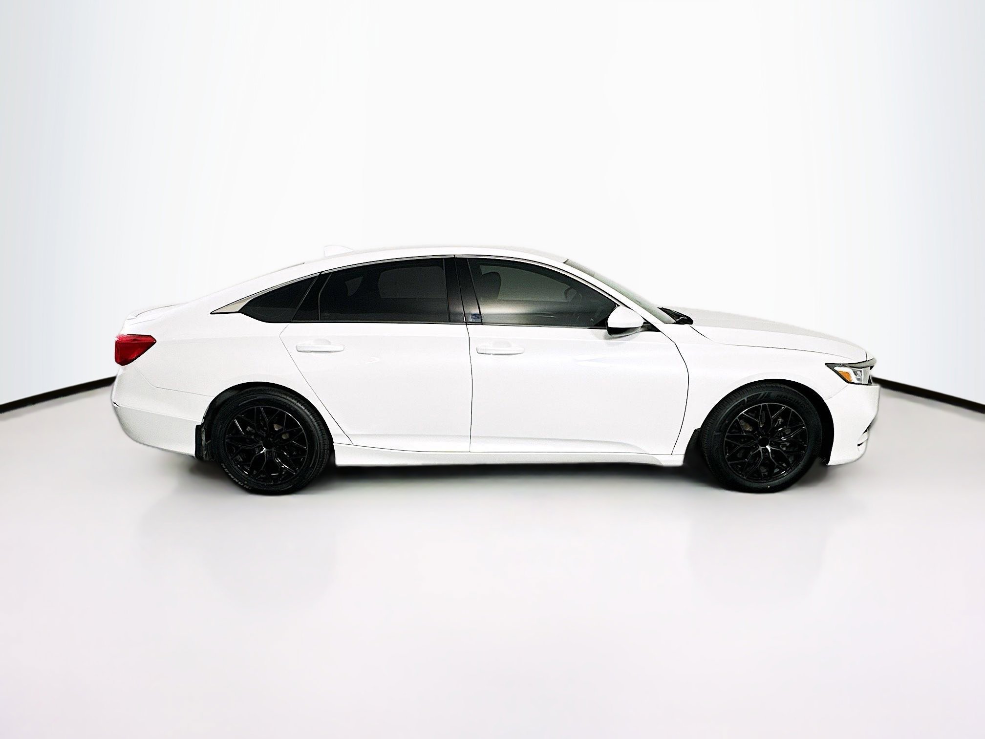 Used 2019 Honda Accord Sport image 10