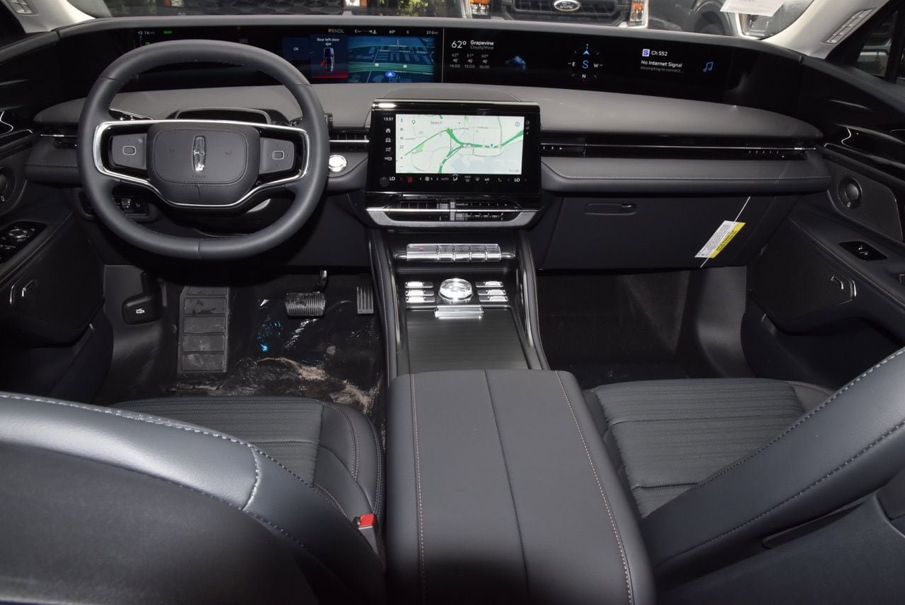 New 2026 Lincoln Nautilus Reserve w/ Jet Appearance Package AWD/4WD image 23