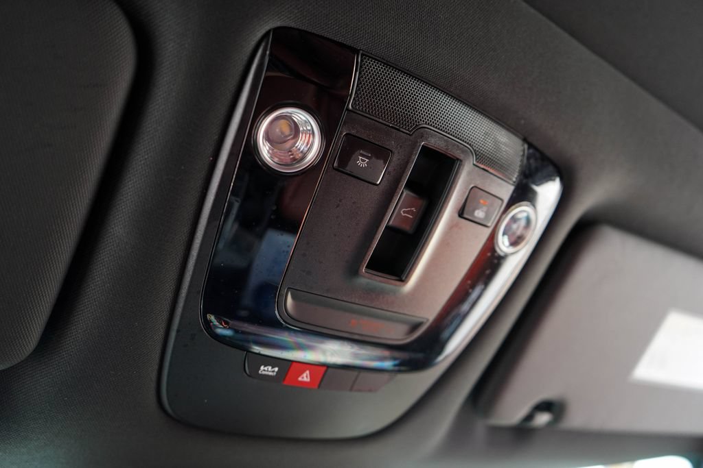 Used 2026 Kia Sportage SX FWD image 11