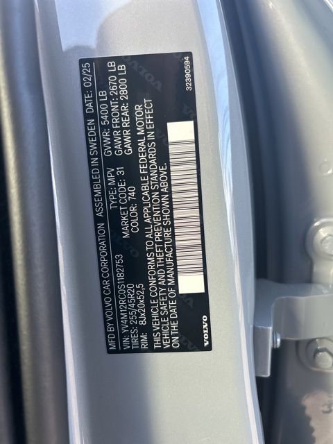 Certified 2025 Volvo XC60 B5 Plus image 28