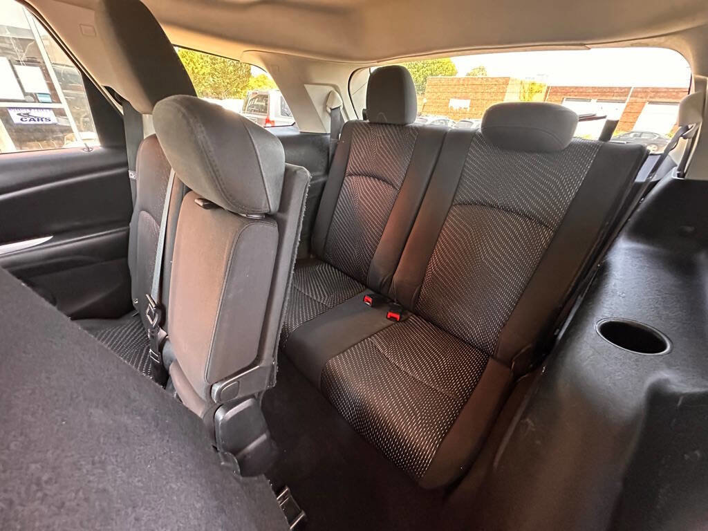 Used 2015 Dodge Journey SXT w/ Flexible Seating Group FWD image 17