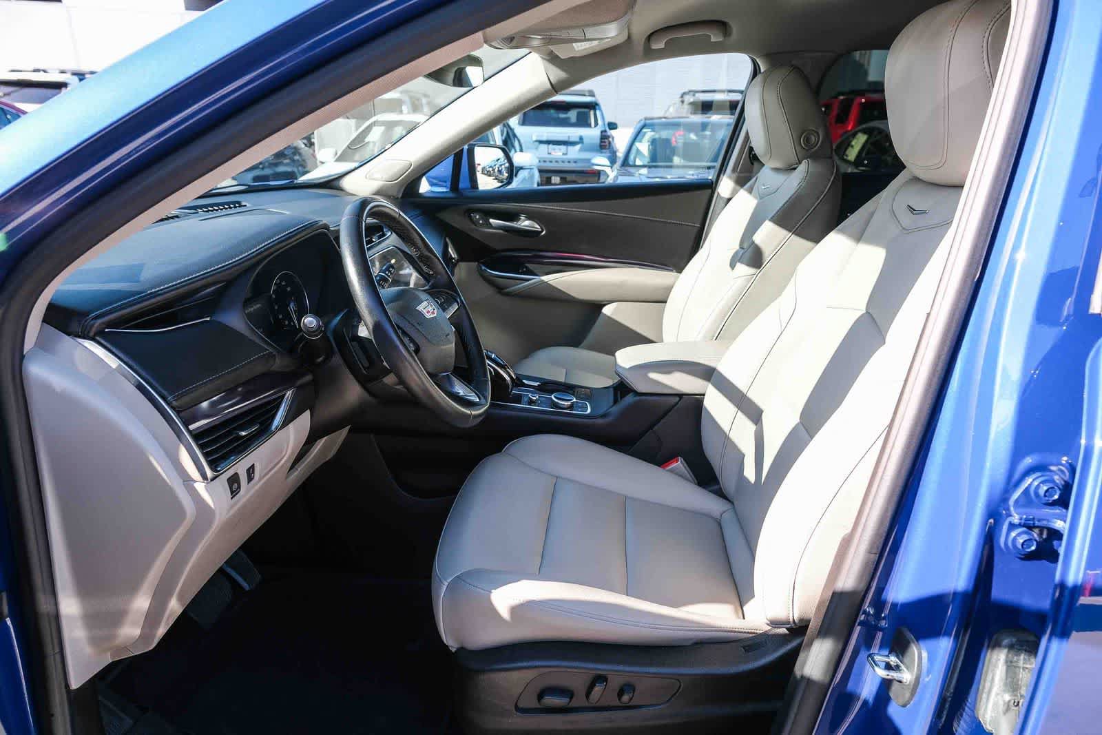 Used 2023 Cadillac XT4 Luxury w/ Driver Awareness Package FWD image 20