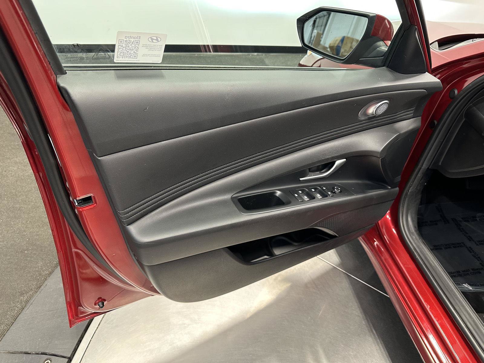Certified 2024 Hyundai Elantra SEL w/ Convenience Package FWD image 13