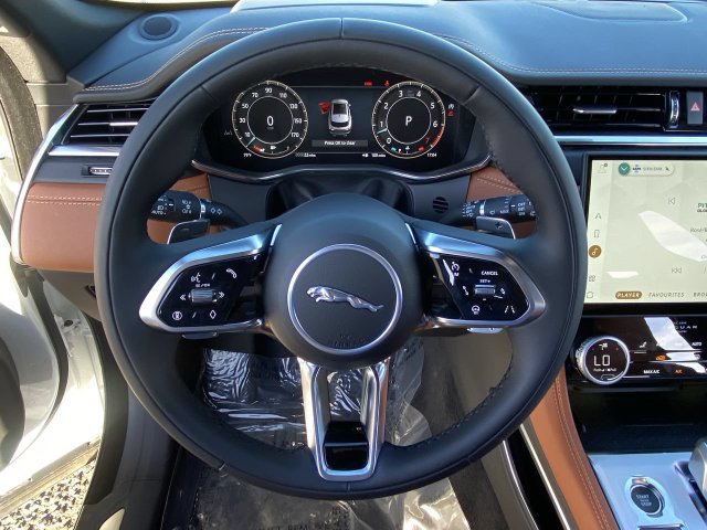 Used 2025 Jaguar F-PACE R-Dynamic S AWD/4WD image 7