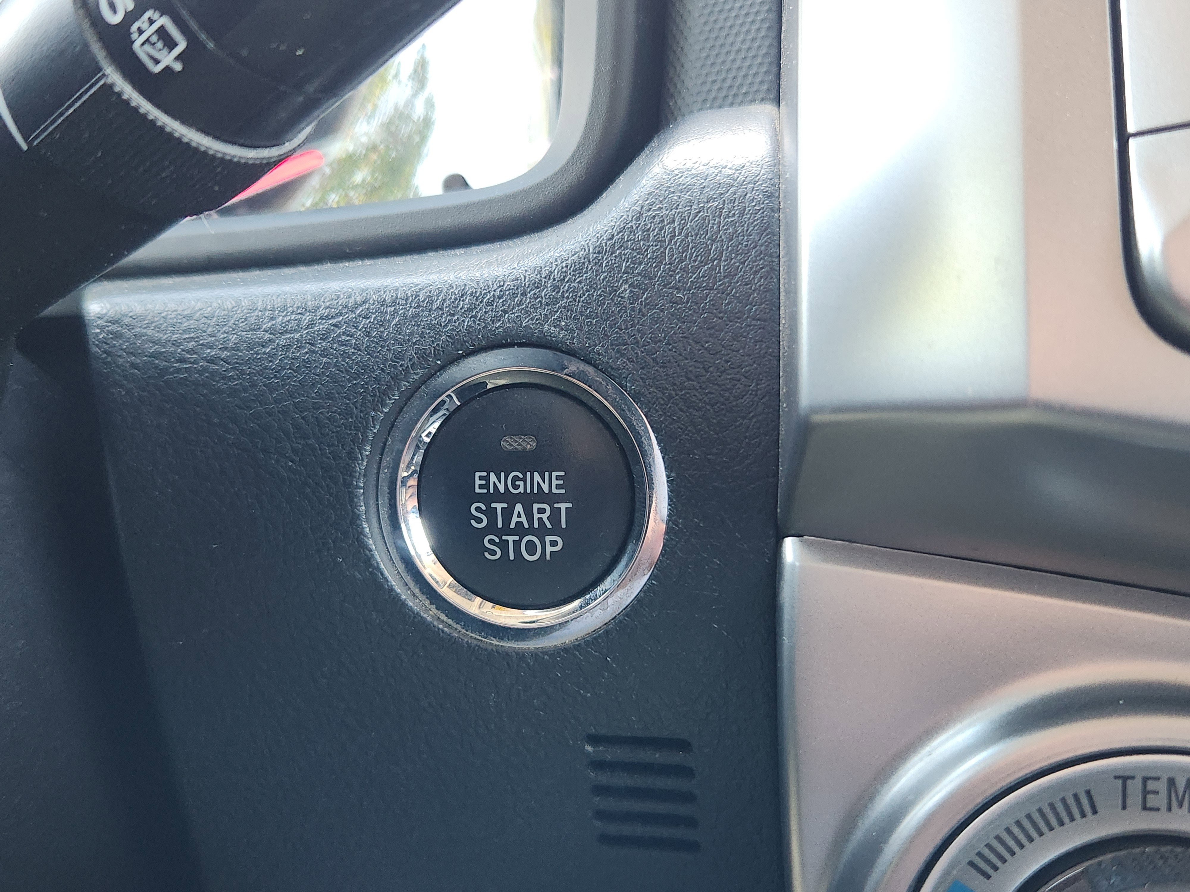 Used 2019 Toyota 4Runner Limited w/ Preferred Accessory Package AWD/4WD image 31