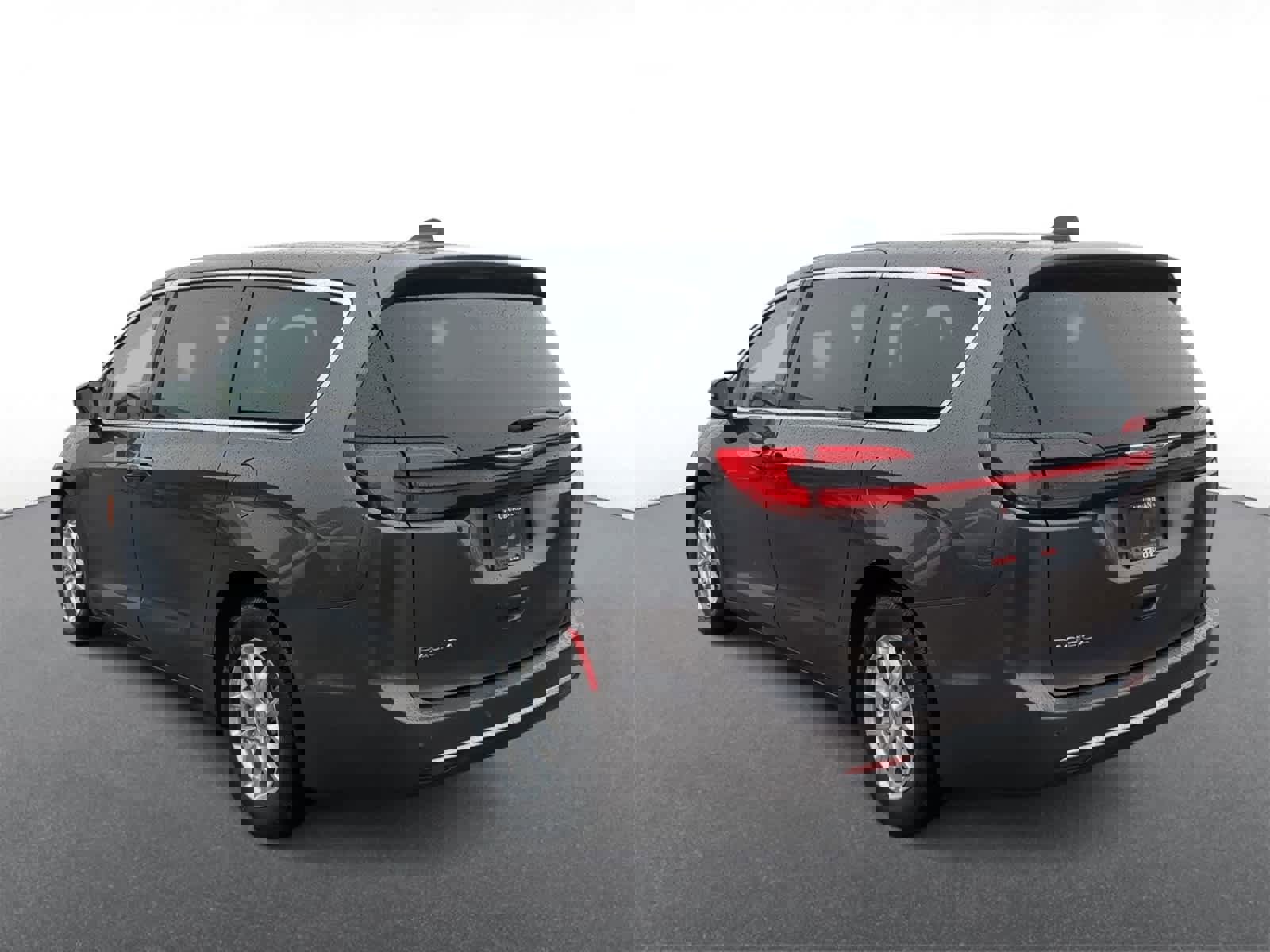 Certified 2023 Chrysler Pacifica Touring-L image 6