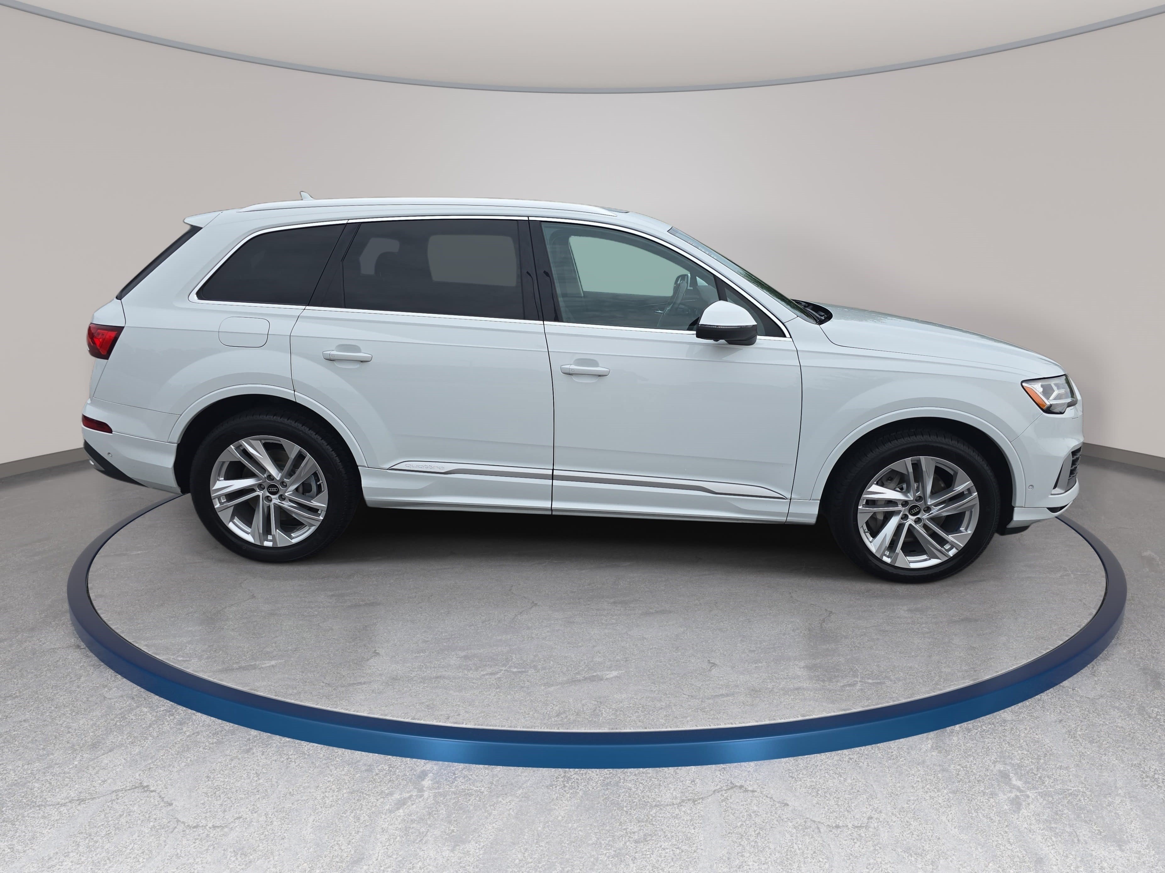 Used 2022 Audi Q7 3.0T Premium Plus w/ Premium Plus Package AWD/4WD image 4