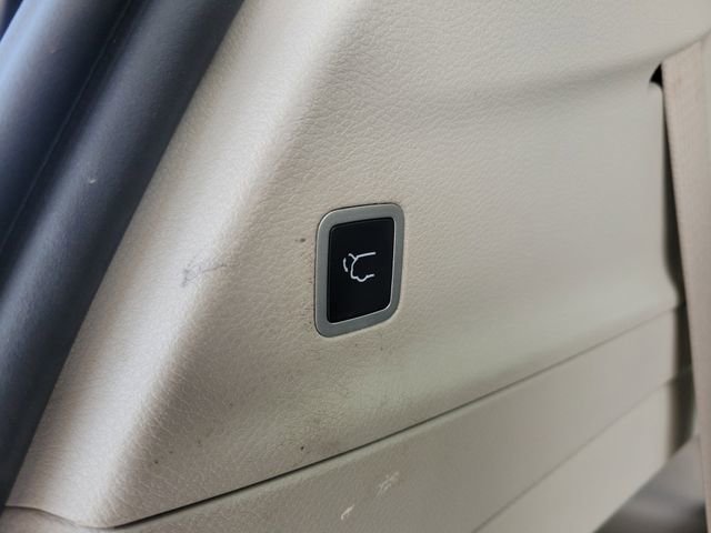 Used 2022 Chrysler Pacifica Touring-L image 10