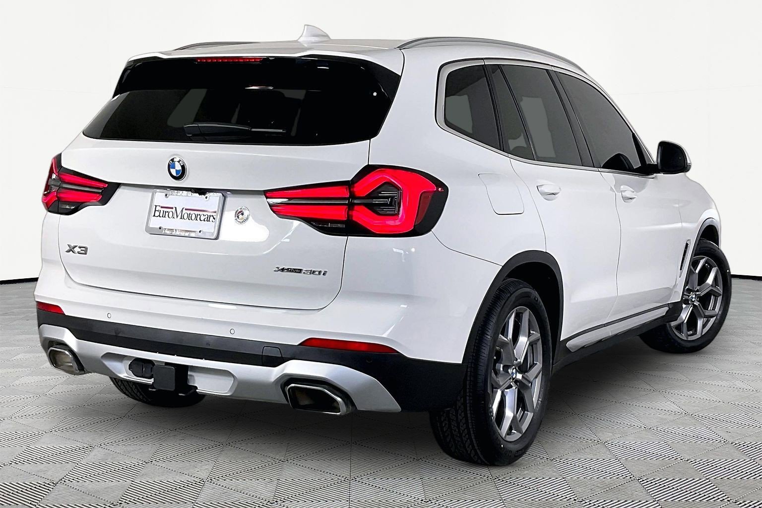 Certified 2024 BMW X3 xDrive30i w/ Premium Package image 8