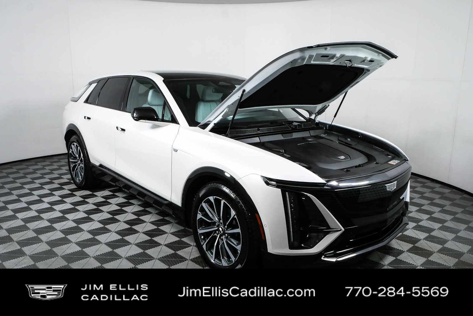 Used 2024 Cadillac Lyriq Sport RWD image 34