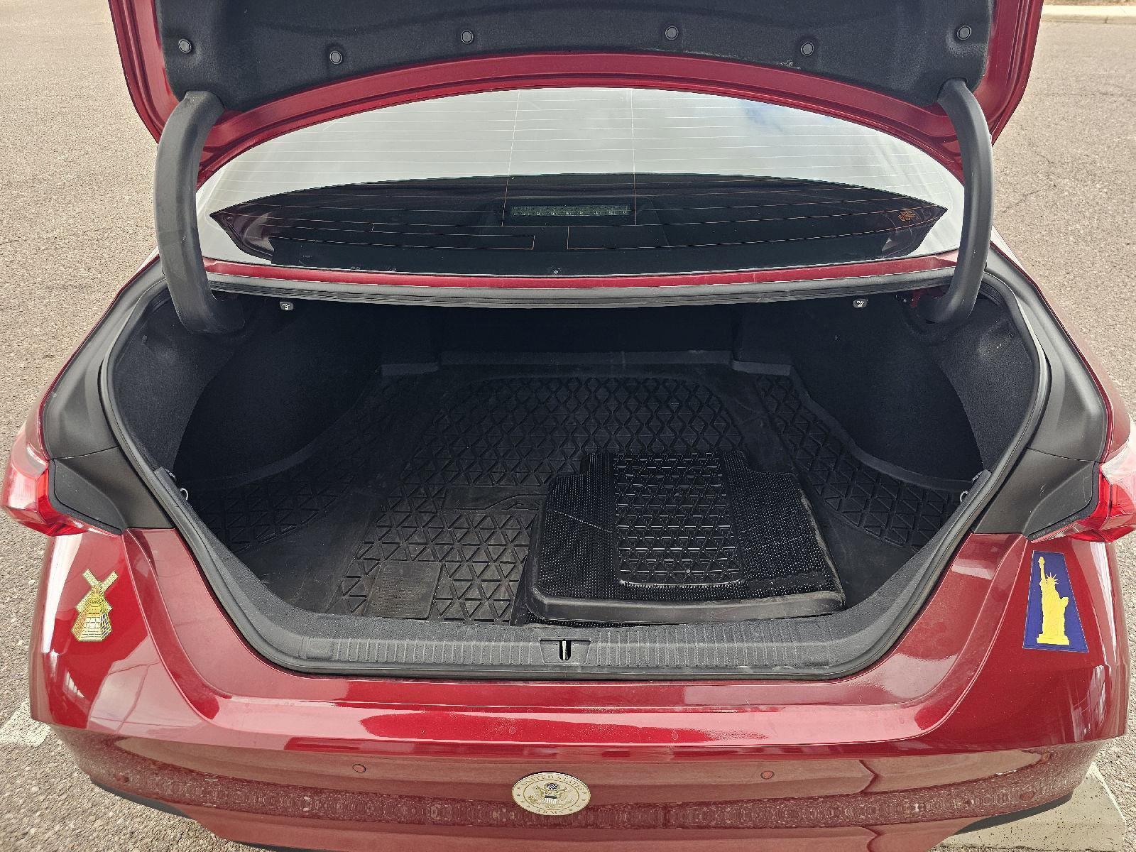 Used 2022 Toyota Avalon Limited image 14