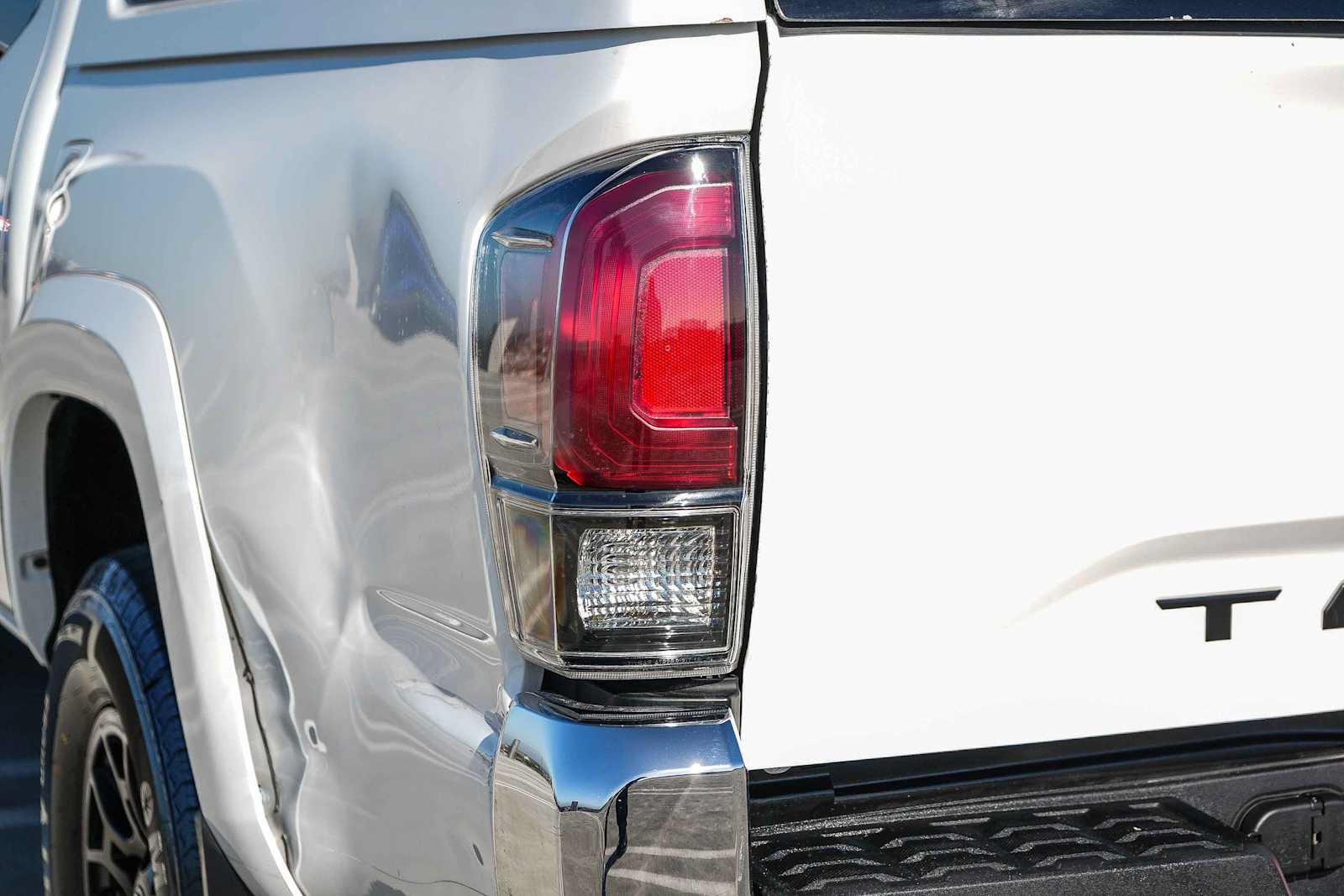 Used 2019 Toyota Tacoma SR5 RWD image 9
