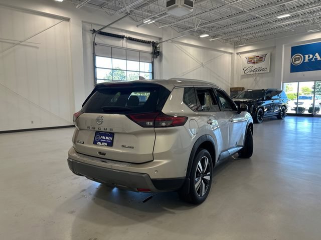 Used 2024 Nissan Rogue SL w/ SL Premium Package AWD/4WD image 6