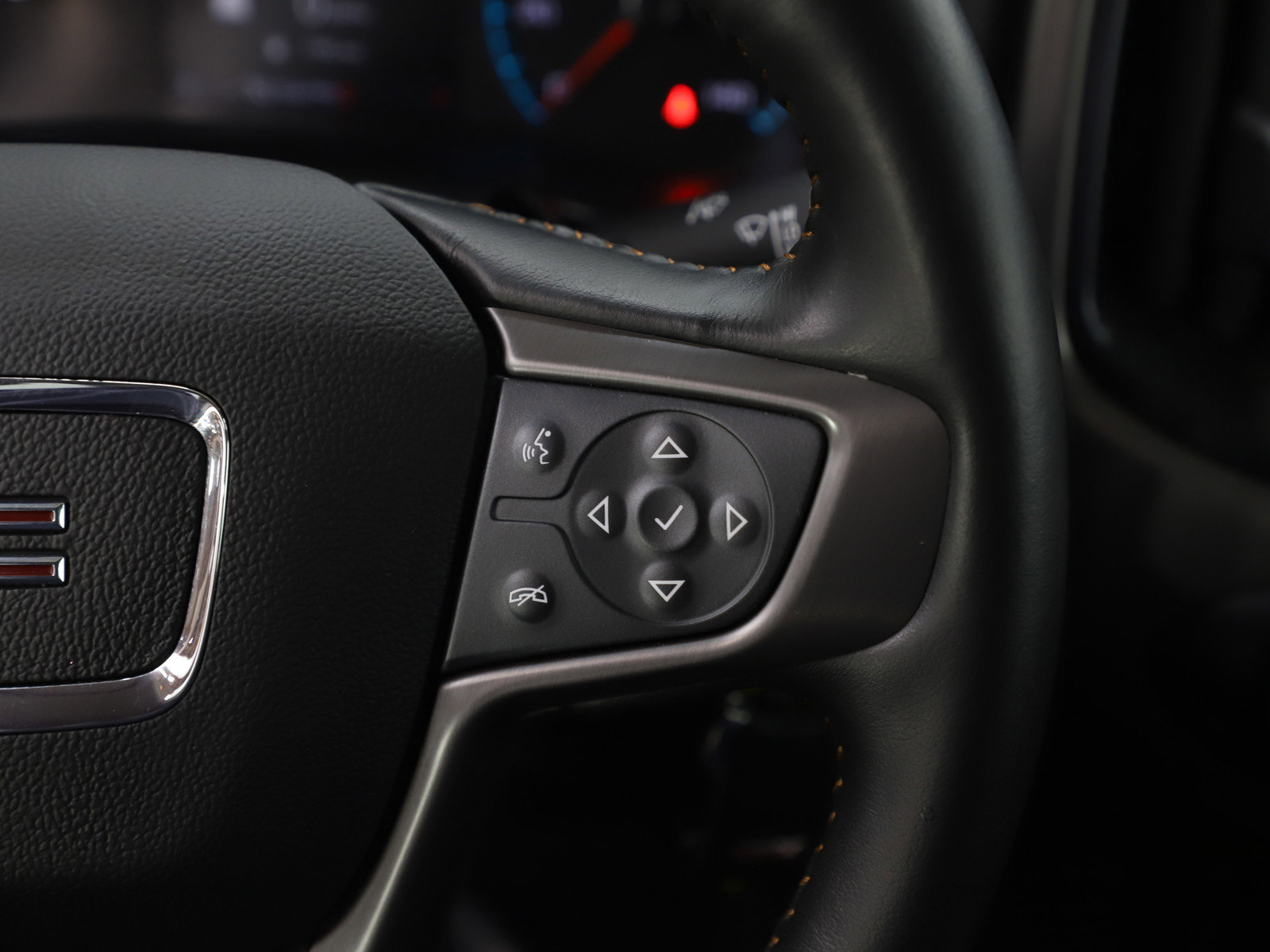 Used 2021 GMC Canyon AT4 w/ Driver Alert Package image 19