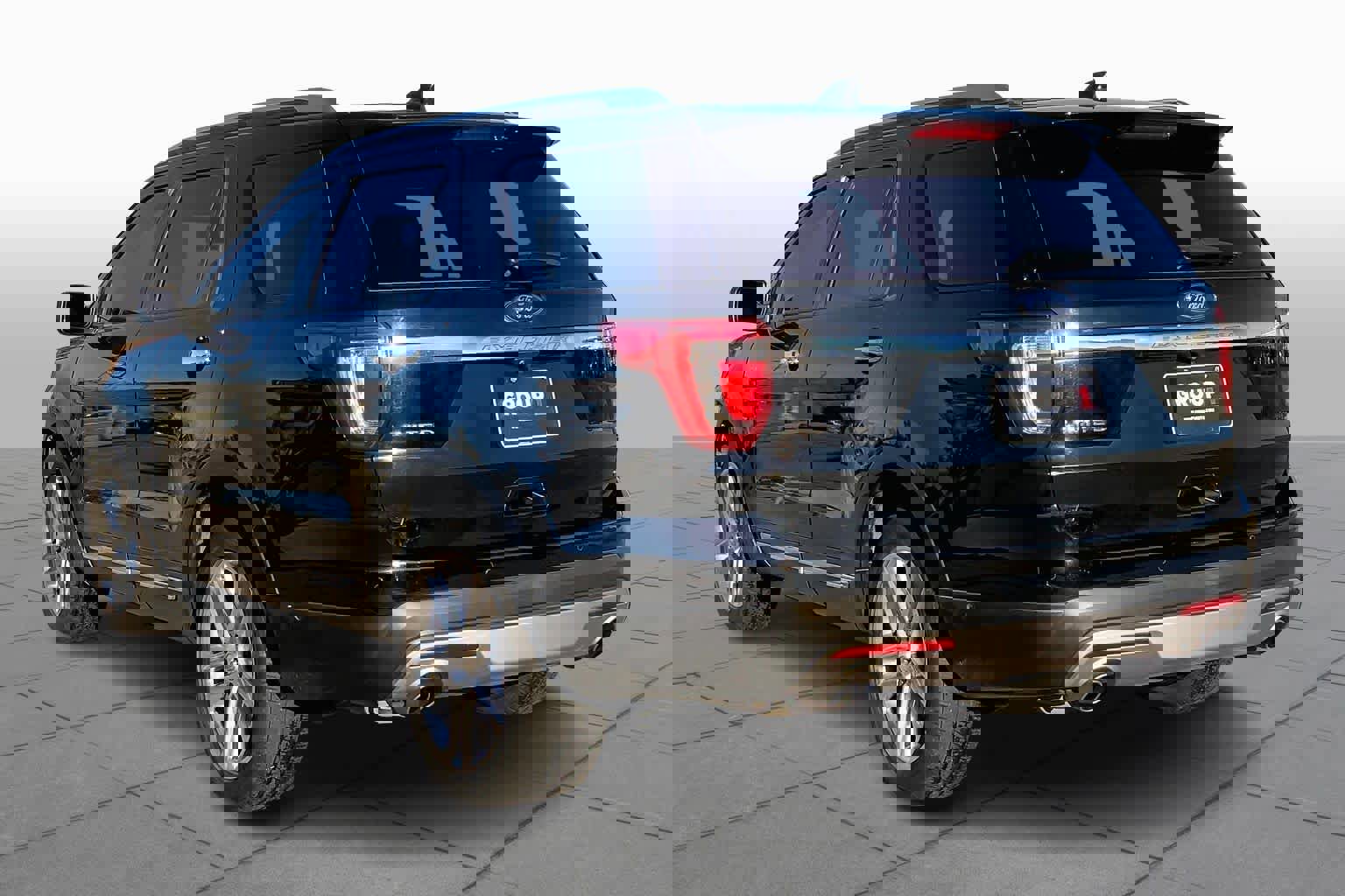 Used 2017 Ford Explorer Limited w/ Equipment Group 301A image 10