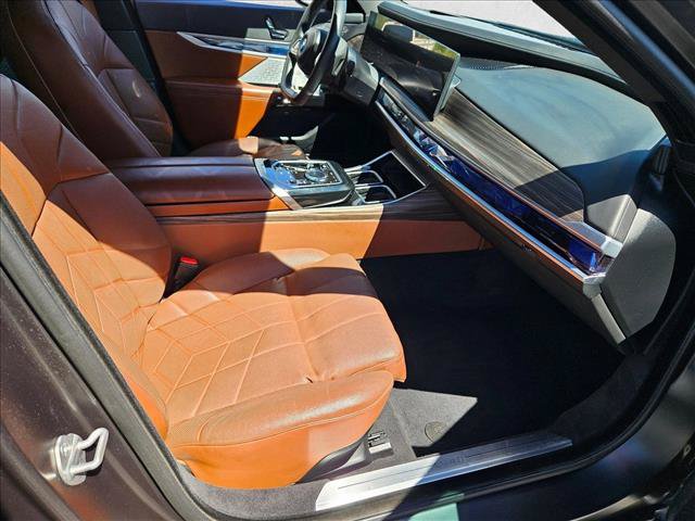 Certified 2023 BMW i7 xDrive60 AWD/4WD image 20