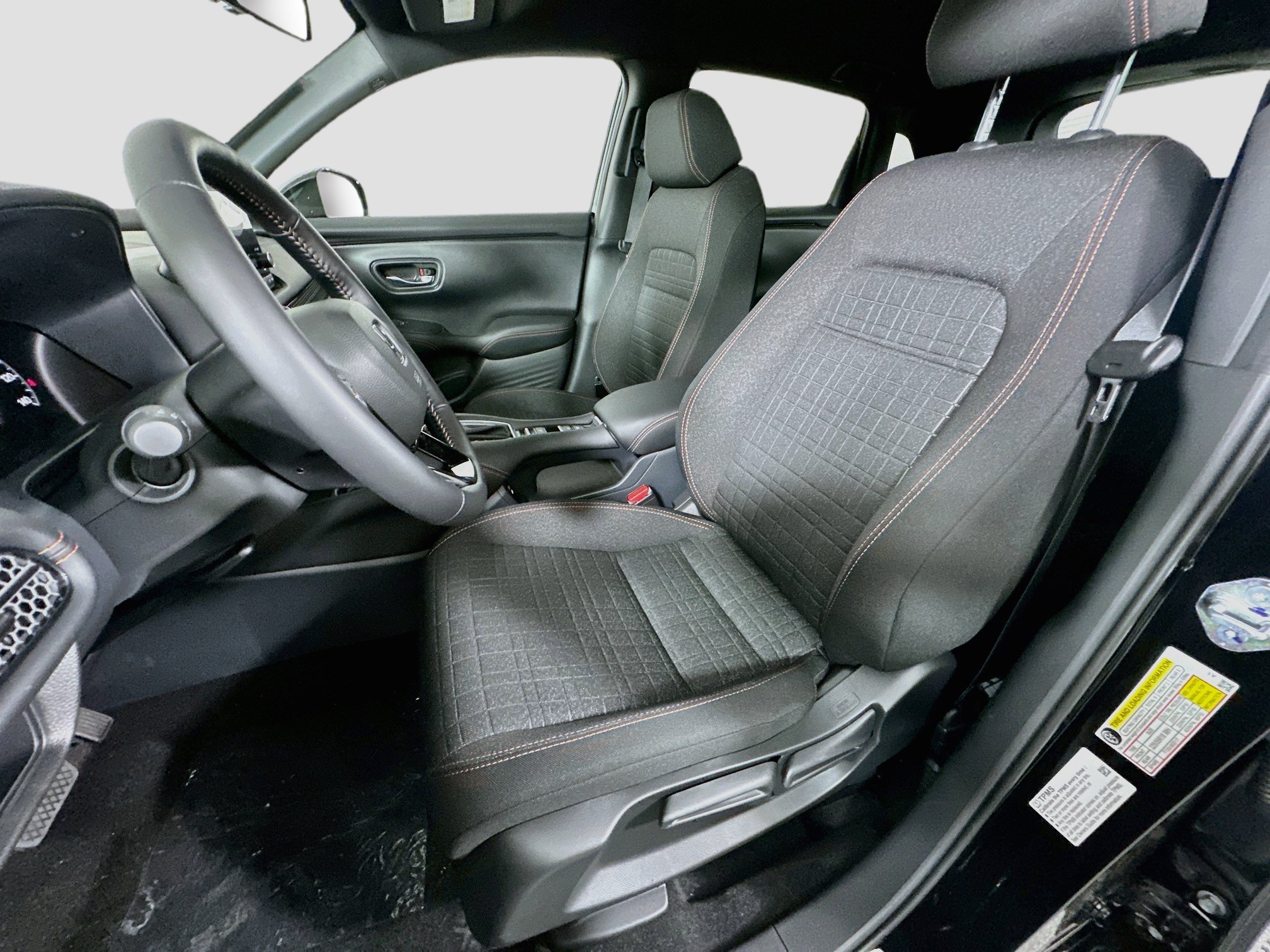 Used 2025 Honda HR-V Sport image 14