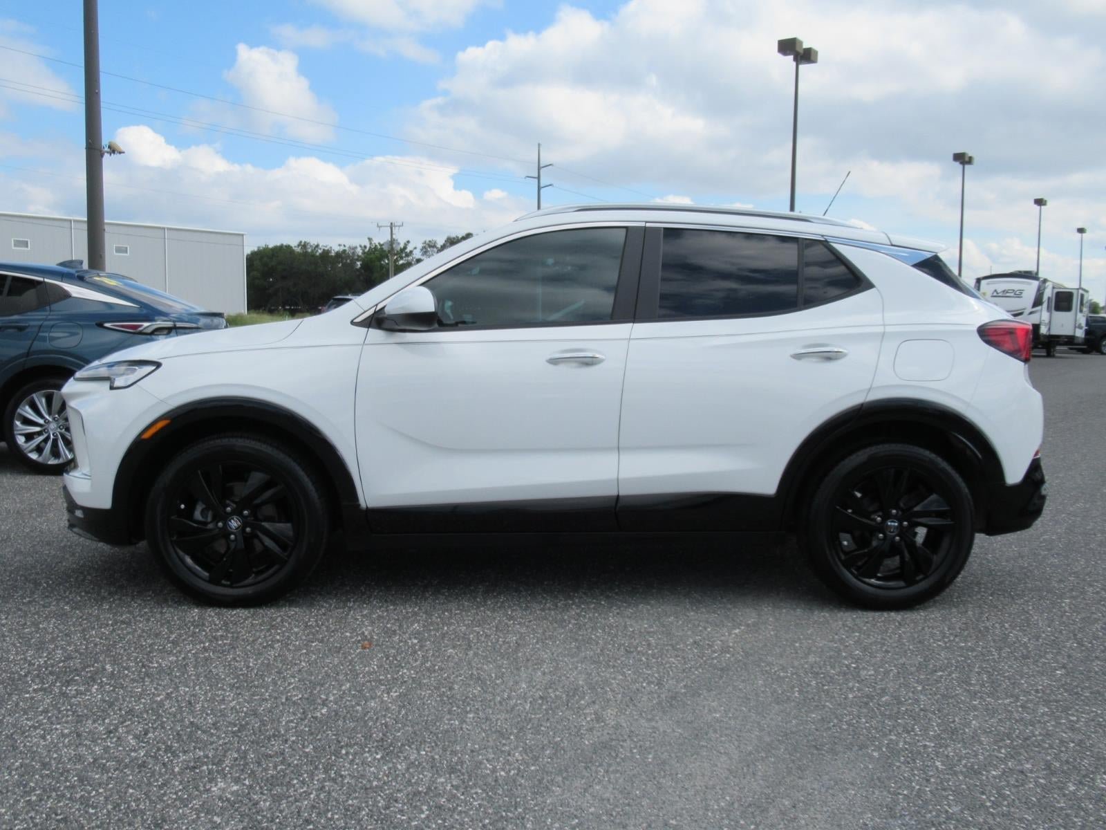 Used 2024 Buick Encore GX Sport Touring w/ Comfort Package FWD image 5