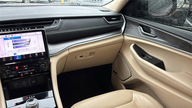 Used 2021 Jeep Grand Cherokee L Limited image 8