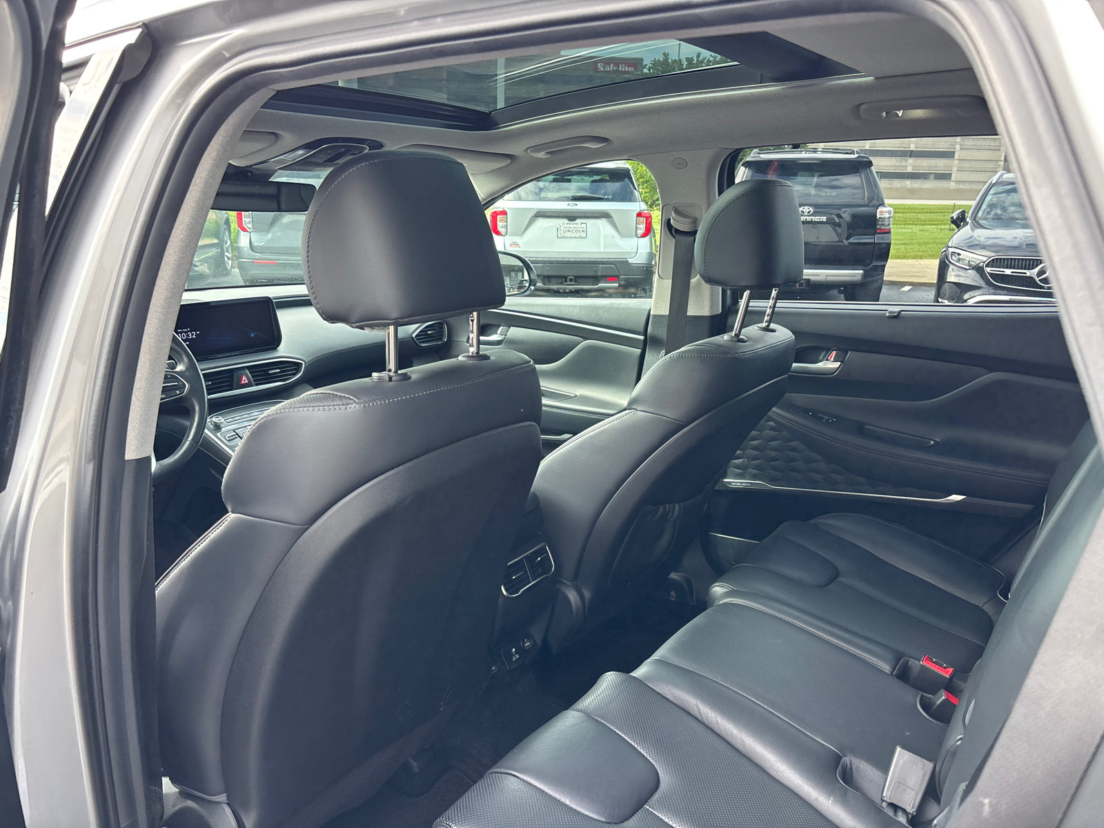 Used 2022 Hyundai Santa Fe Limited w/ Cargo Package AWD/4WD image 27