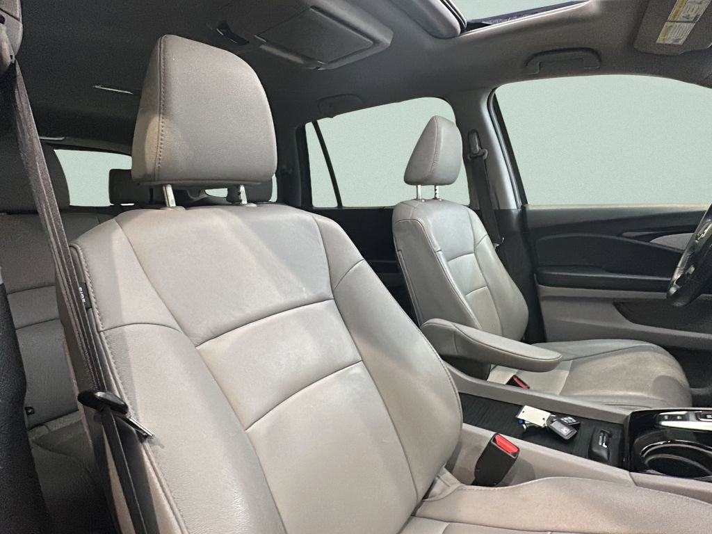 Certified 2022 Honda Pilot Touring image 20
