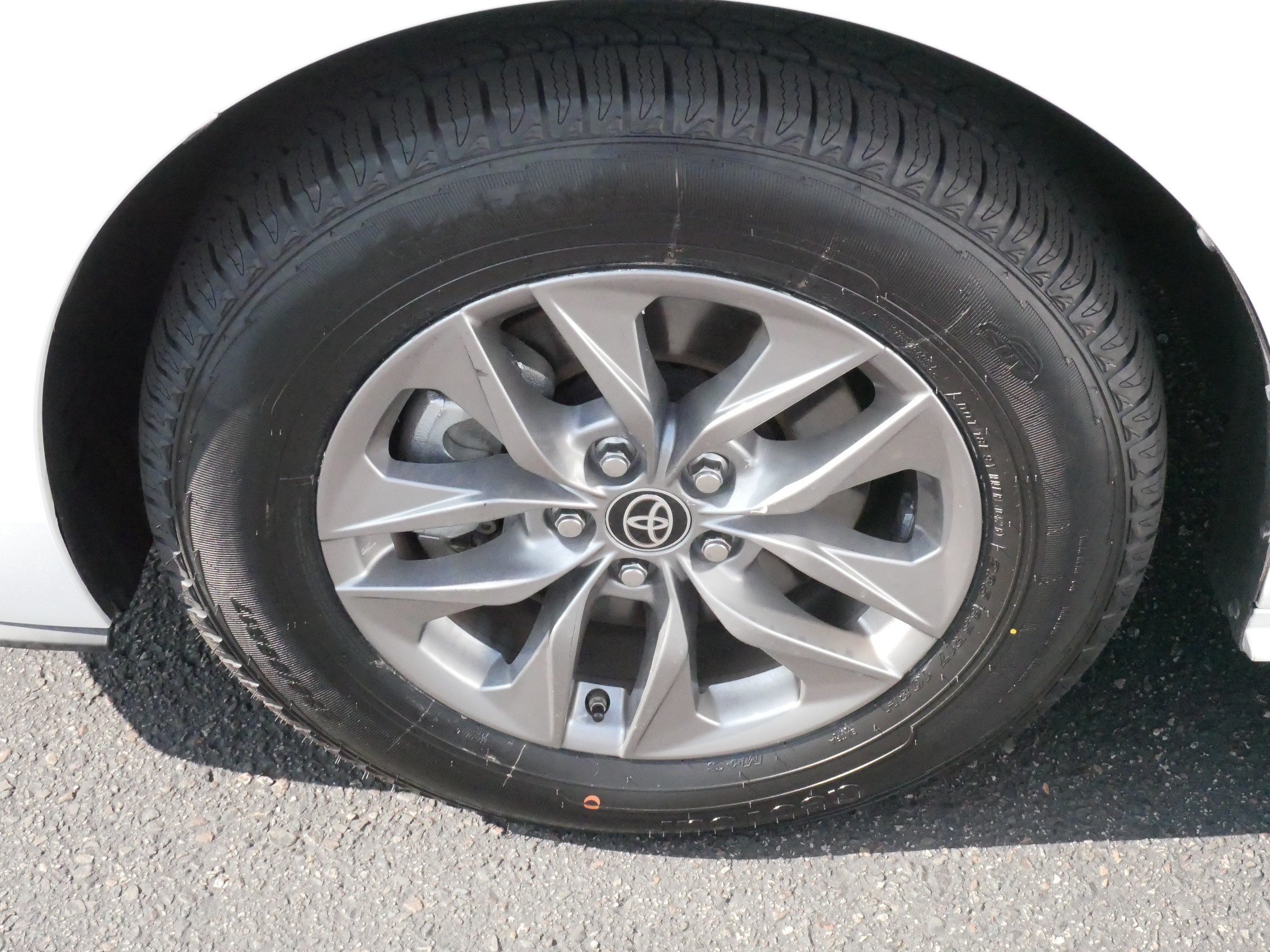 Certified 2025 Toyota Sienna LE FWD image 15