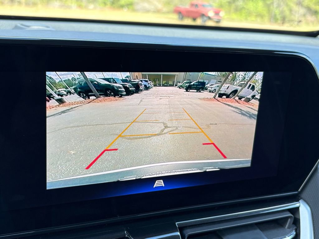 Used 2025 Chevrolet TrailBlazer LT FWD image 2