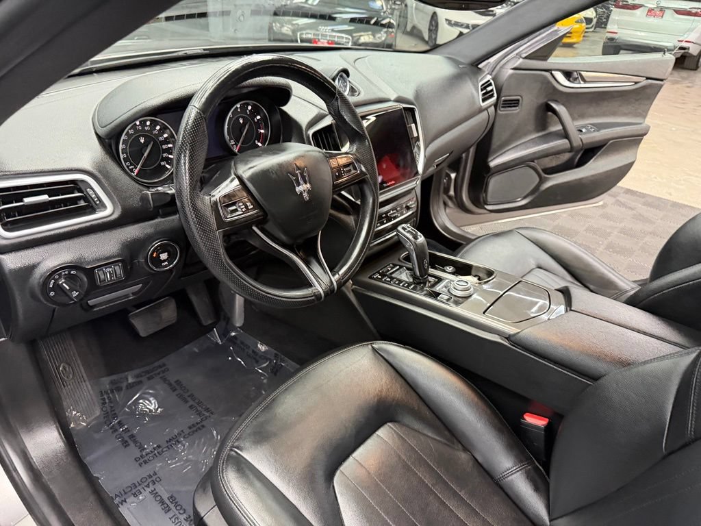 Used 2021 Maserati Ghibli RWD image 35