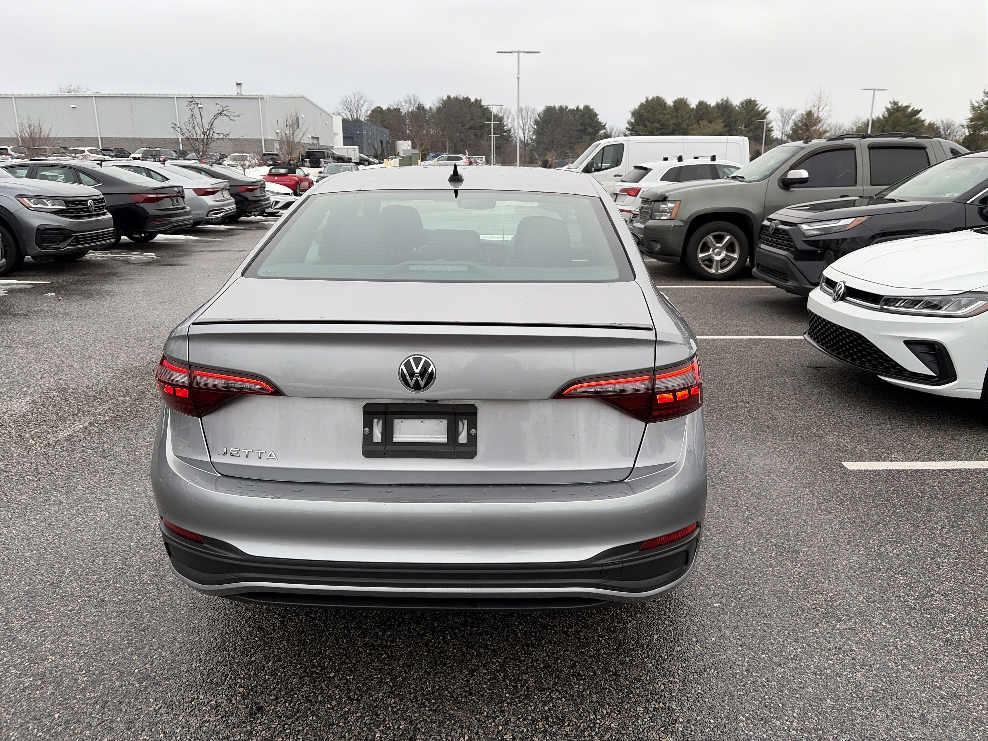 Used 2024 Volkswagen Jetta Sport image 5