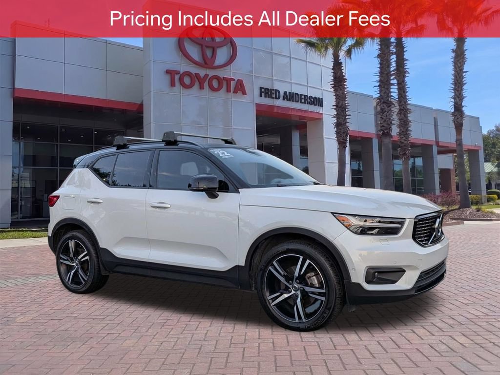 Used 2022 Volvo XC40 T5 R-Design w/ Advanced Package AWD/4WD image 1