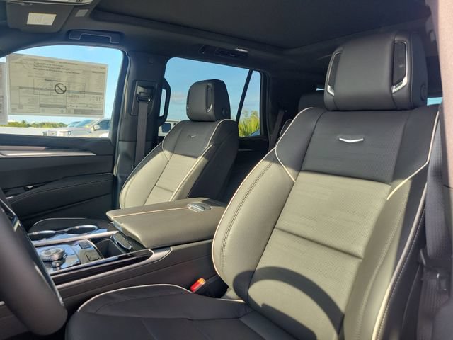 New 2026 Cadillac Escalade Sport w/ LPO, ONYX Package AWD/4WD image 19