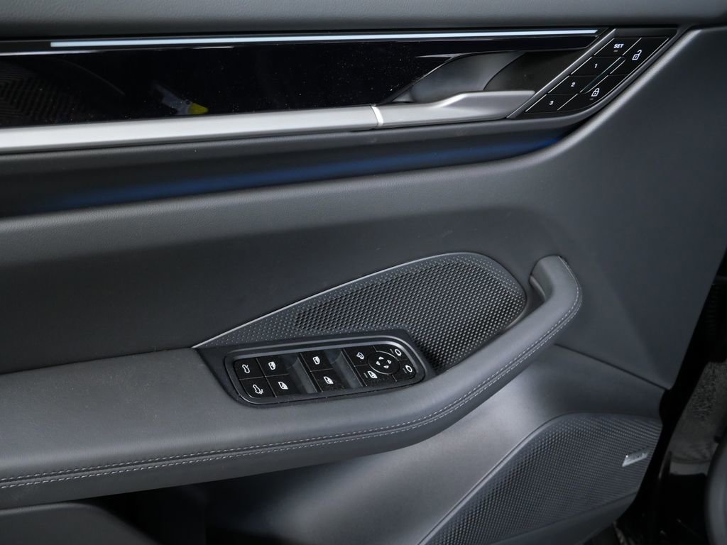 New 2026 Porsche Macan Electric image 6