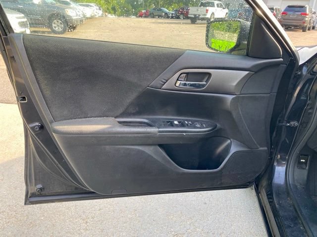 Used 2013 Honda Accord LX image 23