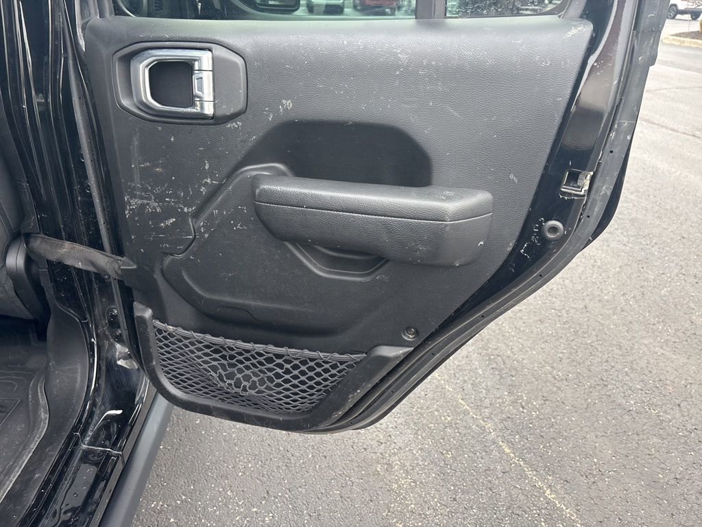 Used 2023 Jeep Gladiator Willys image 22