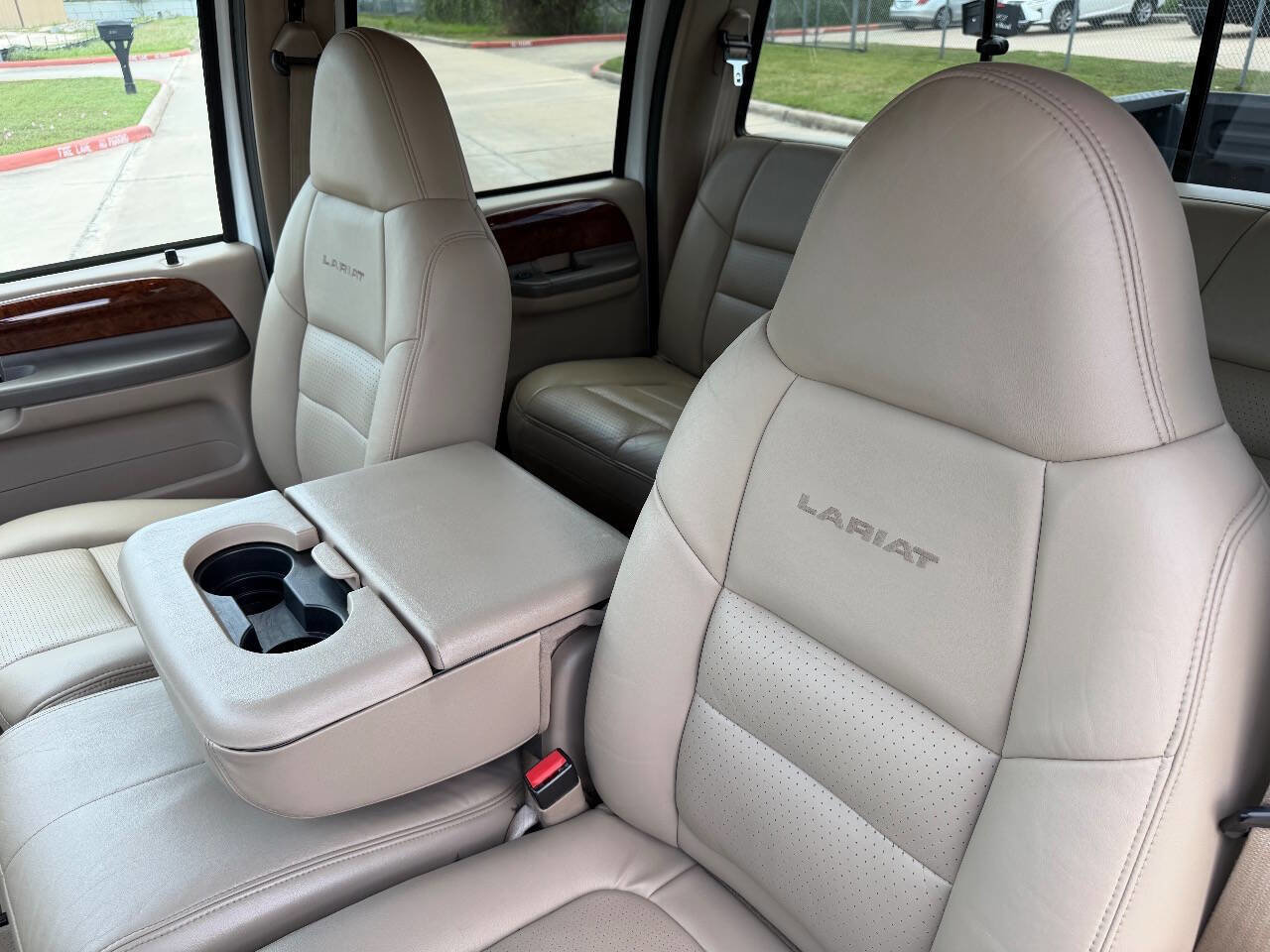 Used 2001 Ford F350 Lariat image 19