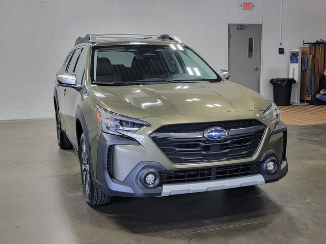 Used 2023 Subaru Outback Touring AWD/4WD image 4