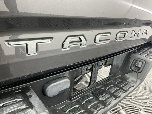 Used 2016 Toyota Tacoma SR5 image 21
