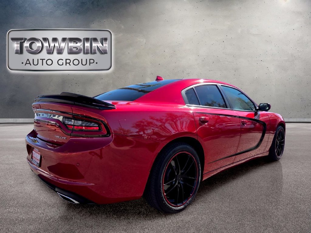 Used 2015 Dodge Charger SXT w/ Plus Group RWD image 4