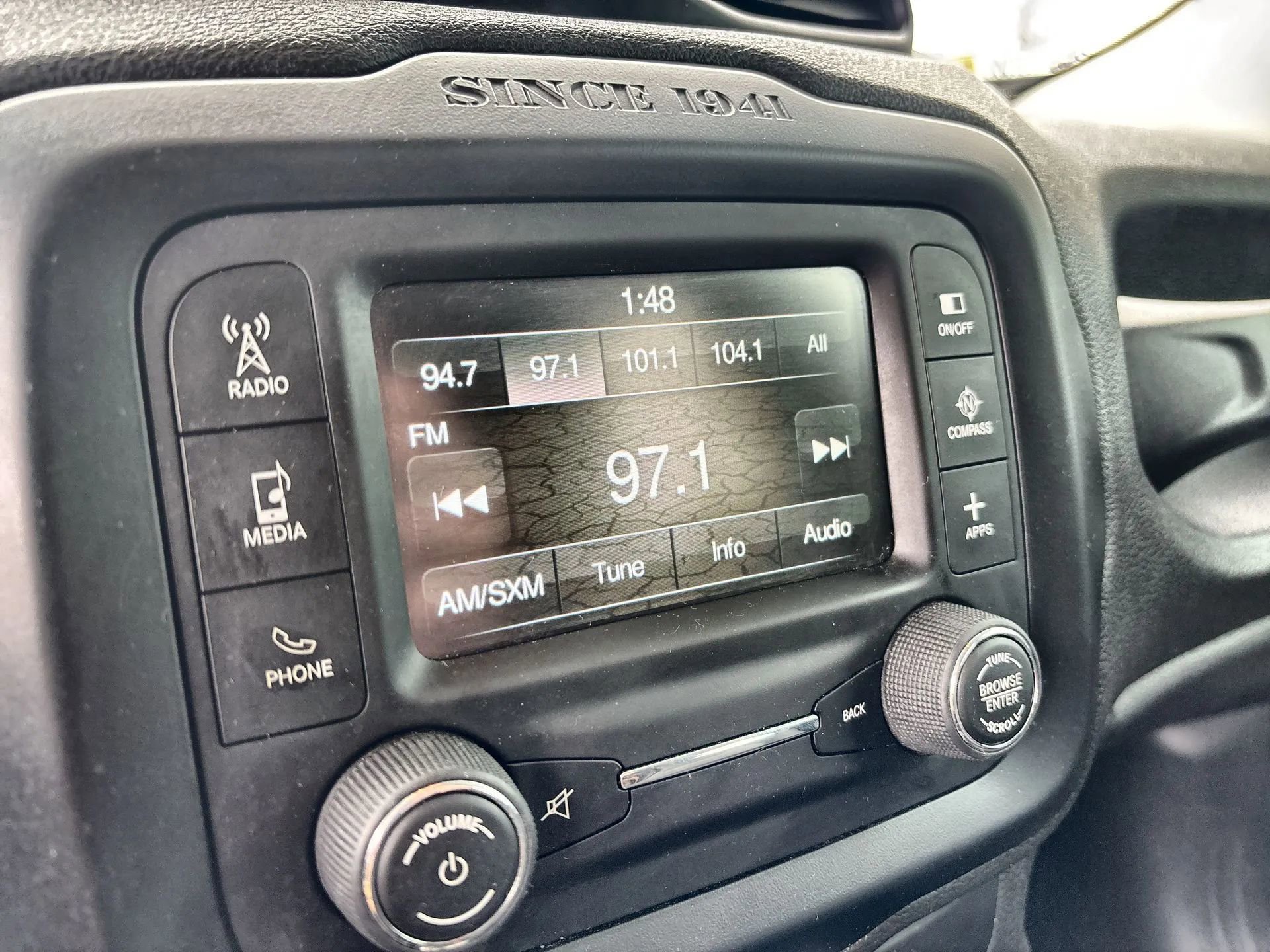 Used 2017 Jeep Renegade Sport w/ Power & Air Group image 12