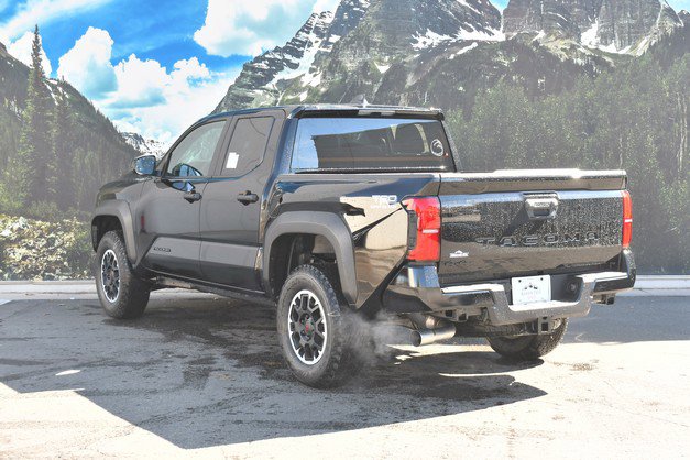 New 2026 Toyota Tacoma TRD Off-Road image 3