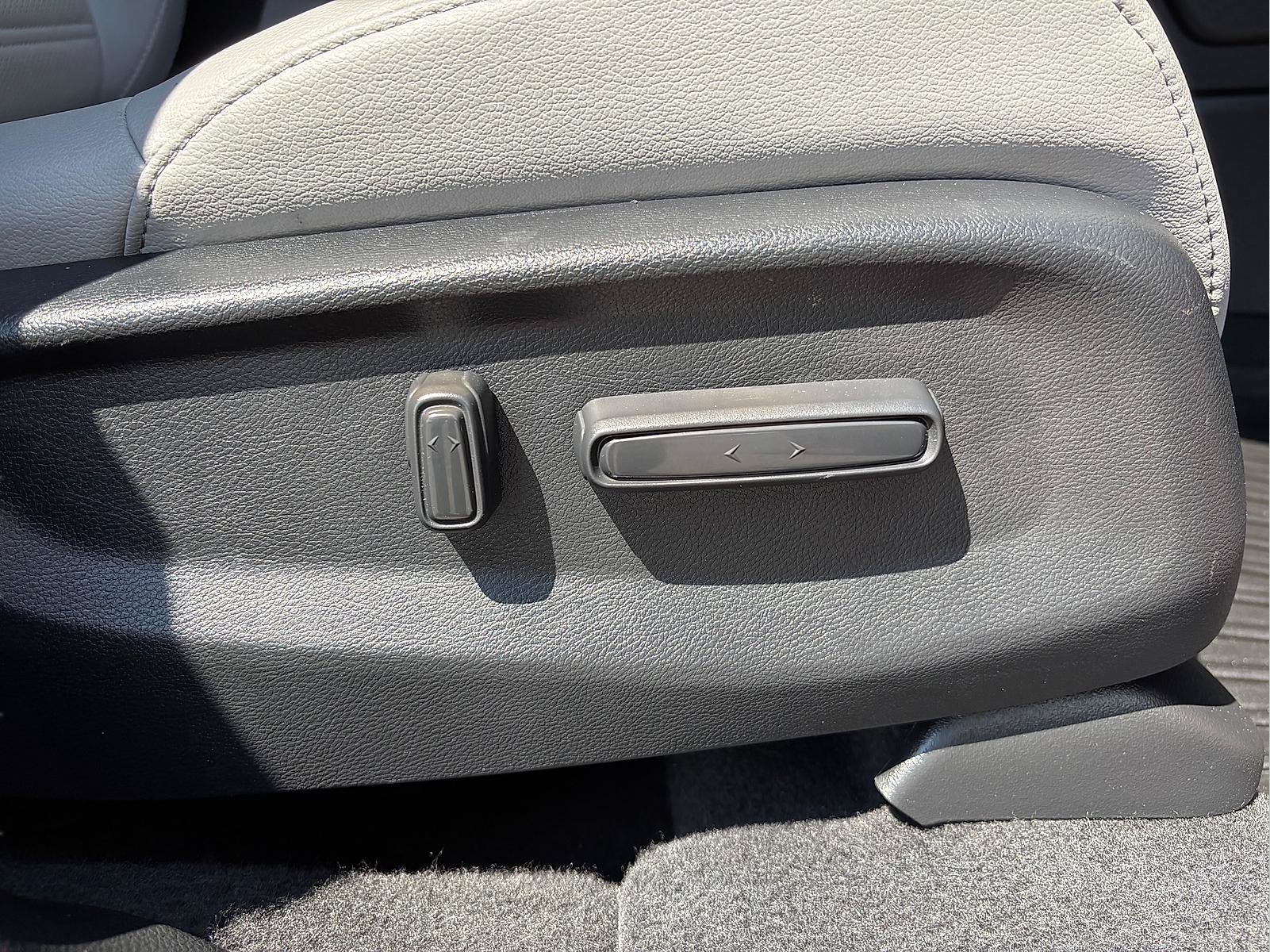 Certified 2022 Honda CR-V Touring image 40