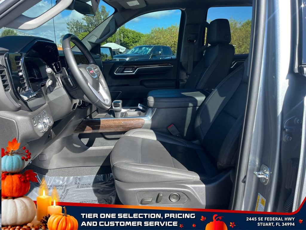 Used 2025 GMC Sierra 1500 Elevation w/ Elevation Premium Package image 9