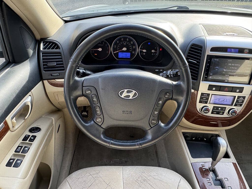 Used 2009 Hyundai Santa Fe Limited w/ Navigation Pkg 5 AWD/4WD image 19